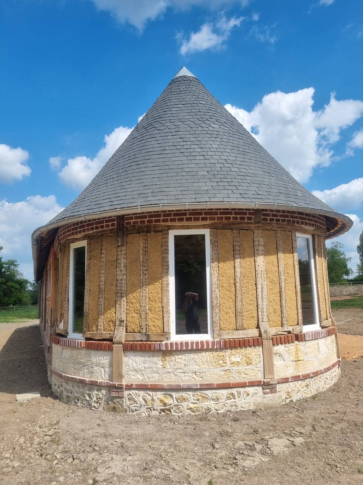 Réhabilitation d'une charpente et toiture complète d'une ancienne écurie près de Bernay 27