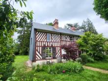 Triskel Couverture : L'Art de Rénover Votre Maison Normande en Ardoise avec Ornementations